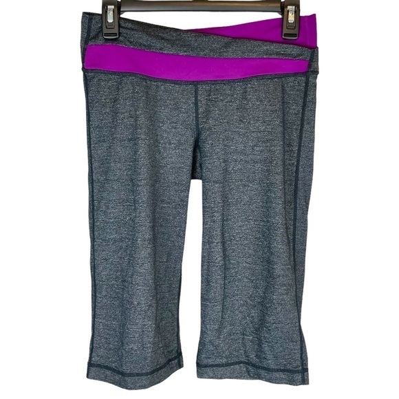 Lululemon Mid-Rise Shorts - Picture 1 of 11